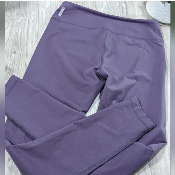 Zella Leggings Women's Size Small Dusty Purple Crop Workout Pants - Picture 2 of 7